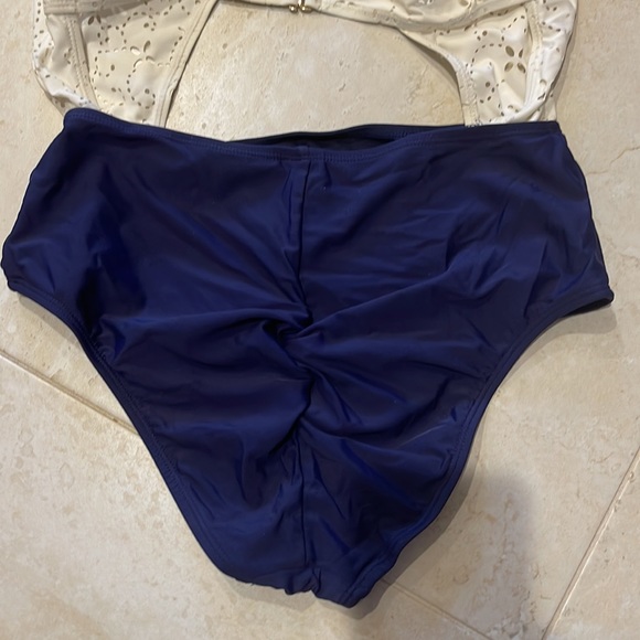 Design Lab White & Navy One-Piece Swim Suit - size M - Picture 6 of 6